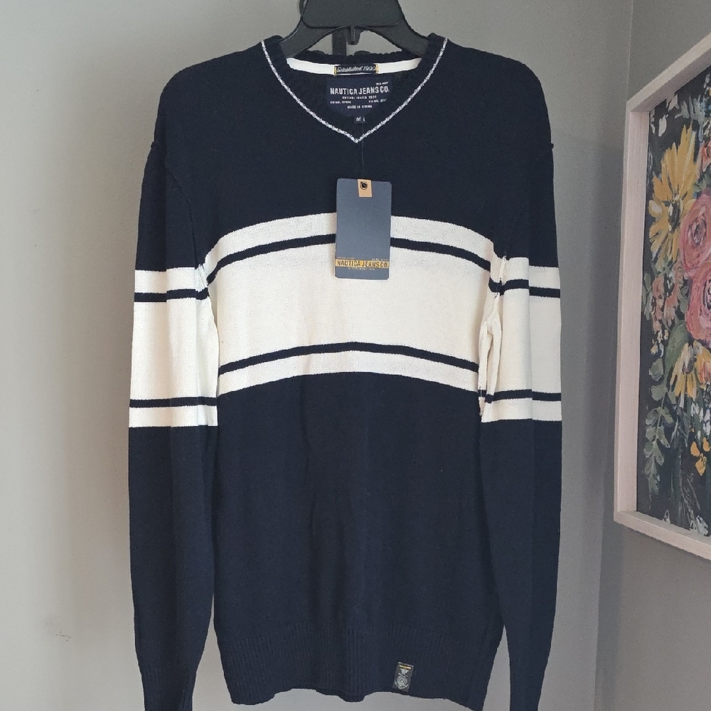Nautica Men's V-Neck Sweater NWT Size Medium